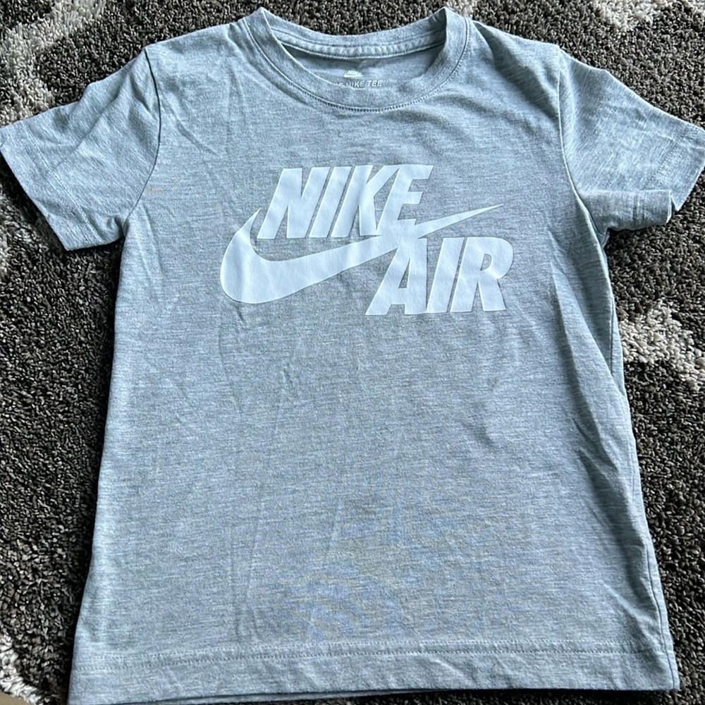 Boys Nike T-shirt